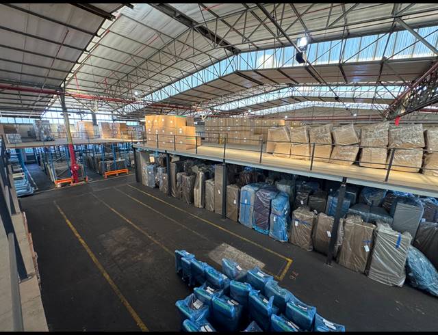 19,360M² WAREHOUSE FOR SALE IN STORMILL
